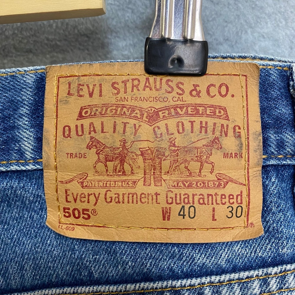 LEVIS 505 Men's 40x30 Regular Fit Straight Leg Classic Style Denim Blue Jeans - Picture 4 of 11